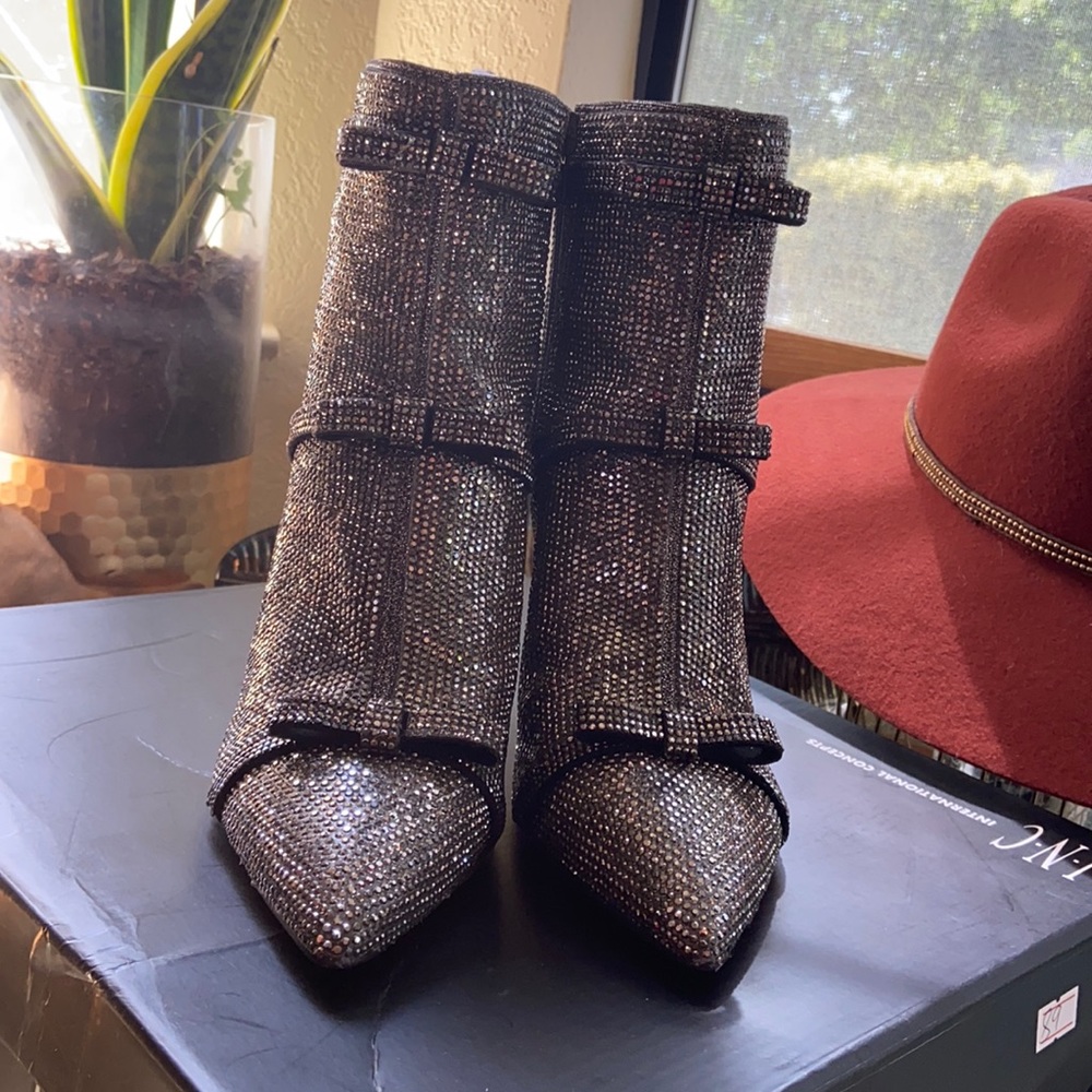 INC heels